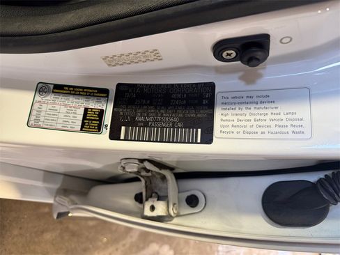 Used 2015 Kia Cadenza Premium w/ Luxury Package image 31