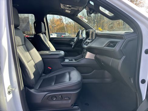 Used 2023 Chevrolet Tahoe LT w/ Luxury Package image 29