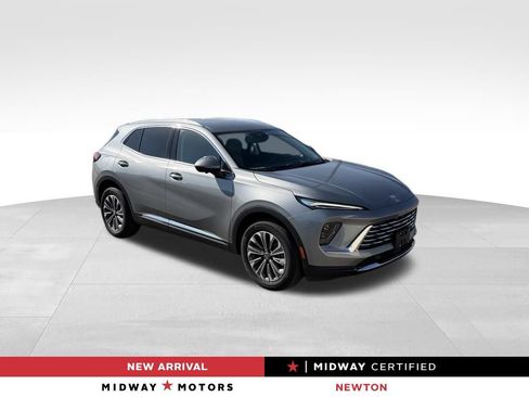 Used 2025 Buick Envision Preferred AWD/4WD image 1