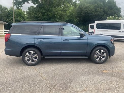 New 2027 Ford Expedition Active AWD/4WD image 4