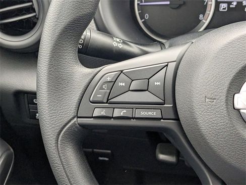 New 2025 Nissan Kicks Play S image 17