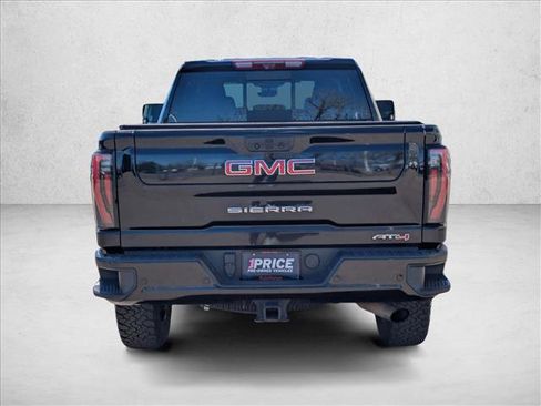 Used 2024 GMC Sierra 2500 AT4 w/ AT4 Premium Plus Package image 6