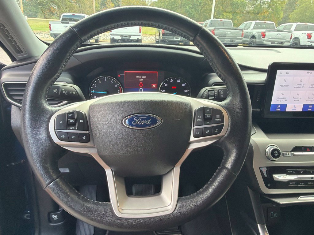 Used 2022 Ford Explorer XLT w/ Equipment Group 202A RWD image 17