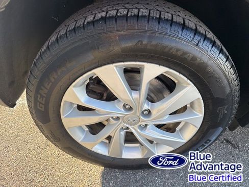 Used 2020 Hyundai Tucson SE w/ Cargo Package image 12