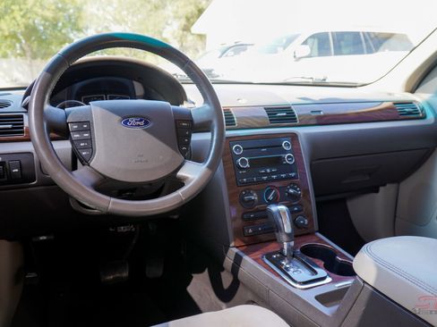 Used 2008 Ford Taurus SEL image 13