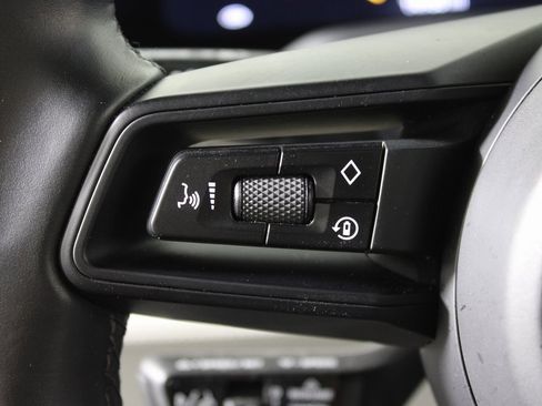 Used 2021 Porsche Taycan 4S image 25