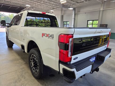 Used 2025 Ford F250 Platinum AWD/4WD image 5