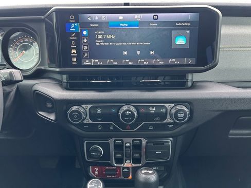 Used 2024 Jeep Wrangler Unlimited Sport AWD/4WD image 13