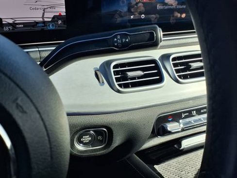 Used 2024 Mercedes-Benz GLE 350 4MATIC image 32