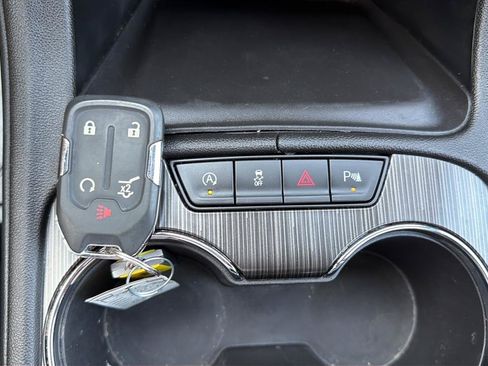 Used 2022 GMC Acadia SLT AWD/4WD image 26