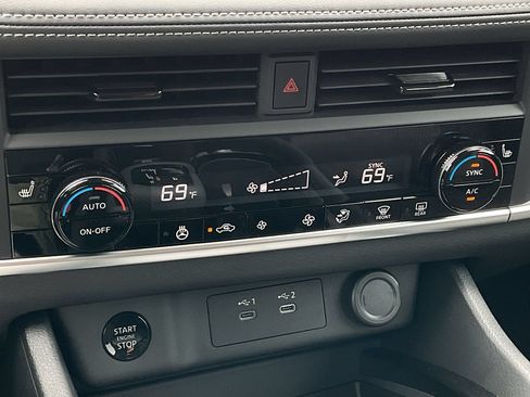 New 2026 Nissan Rogue SV w/ Cold Weather Package FWD image 31