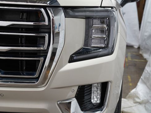Used 2023 GMC Yukon SLT image 16