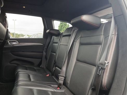 Used 2018 Jeep Grand Cherokee Trailhawk w/ Trailhawk Luxury Group AWD/4WD image 10