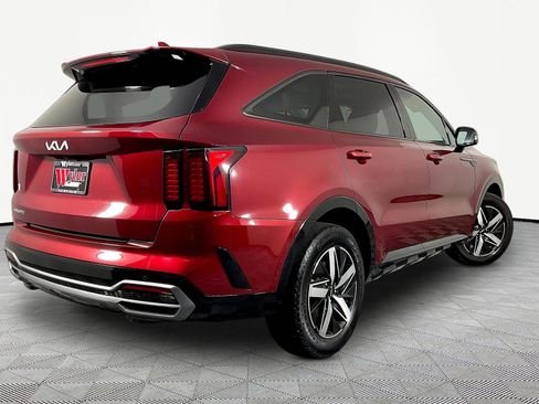 Used 2023 Kia Sorento EX w/ Panoramic Sunroof Package FWD image 6