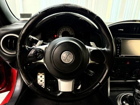 Used 2018 Toyota 86 image 23