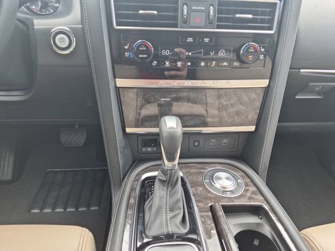 Used 2024 Nissan Armada Platinum w/ Captain's Chairs Package RWD image 22