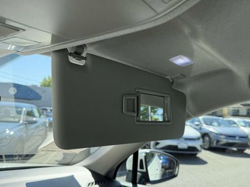 Certified 2023 Volkswagen Tiguan SE FWD image 34