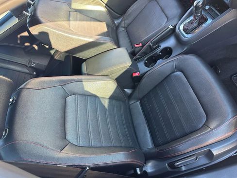 Used 2012 Volkswagen Jetta GLI image 36