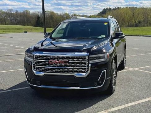 Used 2020 GMC Acadia Denali w/ Technology Package AWD/4WD image 3