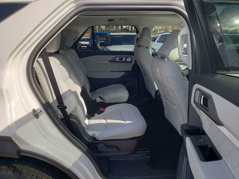 New 2026 Ford Explorer Platinum w/ LUX Leather Package AWD/4WD image 16