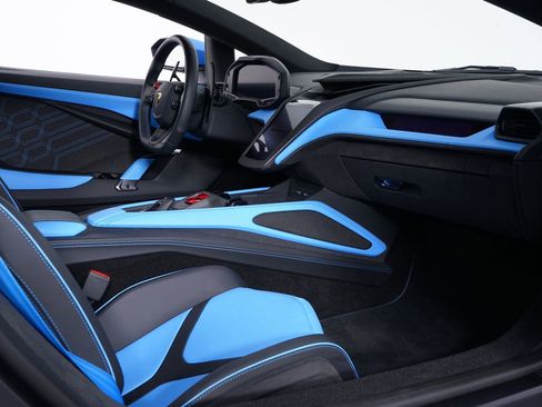 Used 2024 Lamborghini Revuelto AWD/4WD image 31