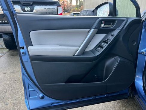Used 2017 Subaru Forester 2.5i Limited image 10