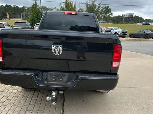 Used 2017 RAM 1500 Express image 9