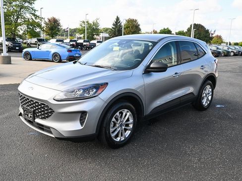 Certified 2022 Ford Escape SE image 9