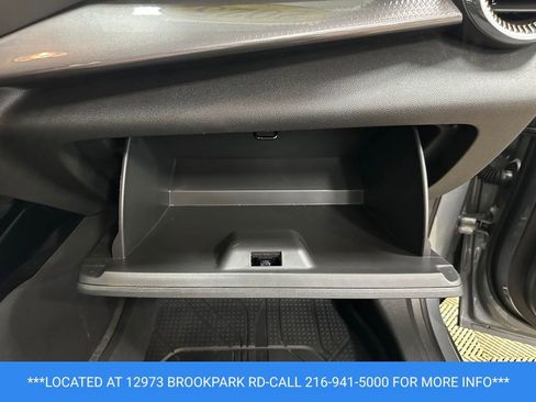 Used 2025 Chevrolet Trax ACTIV w/ Sunroof Package FWD image 24