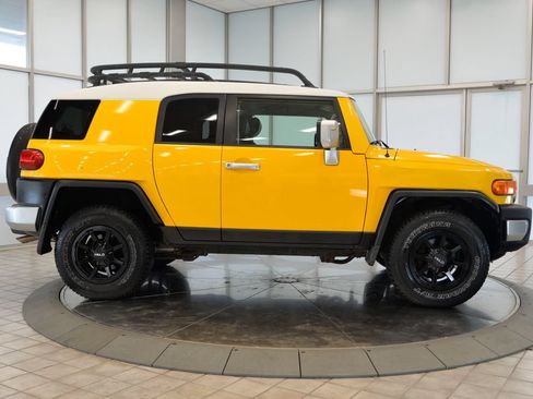 Used 2007 Toyota FJ Cruiser 4WD w/ Upgrade Pkg 2 image 9
