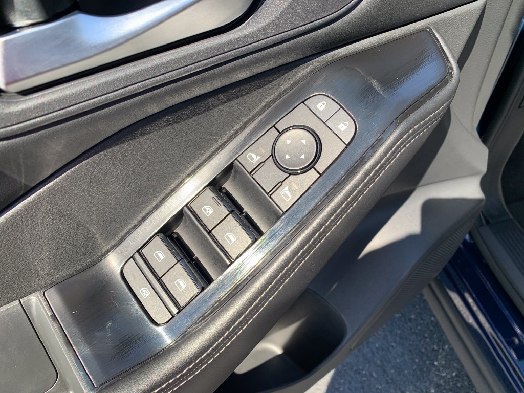 Certified 2025 Nissan Rogue SV FWD image 12