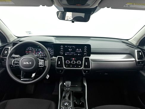 Used 2023 Kia Sorento LX FWD image 21