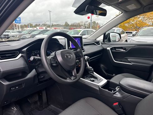 Used 2024 Toyota RAV4 AWD Hybrid image 14