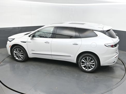 Used 2024 Buick Enclave Avenir FWD image 23