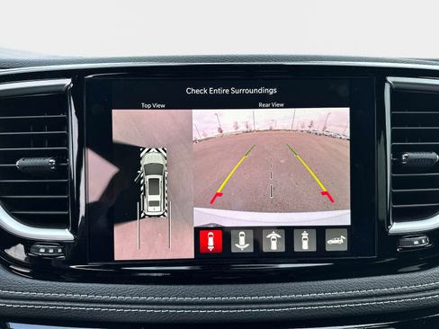New 2026 Chrysler Pacifica Limited w/ S Appearance Package AWD/4WD image 24