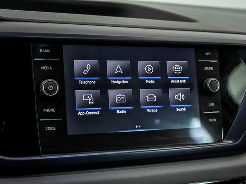 Certified 2023 Volkswagen Taos SE w/ Panoramic Sunroof Package AWD/4WD image 20