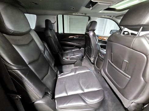 Used 2015 Cadillac Escalade ESV Luxury image 13