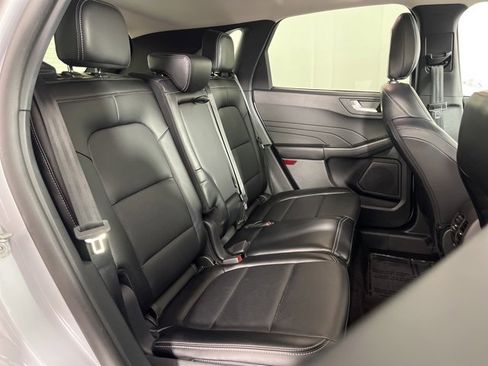 Used 2025 Ford Escape Platinum image 31