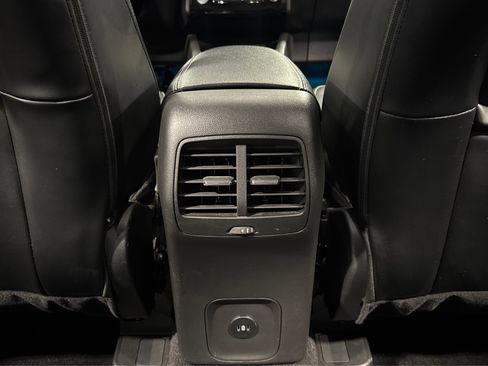 Used 2024 Ford Escape Platinum AWD/4WD image 40