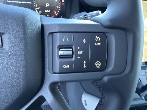 New 2026 Land Rover Defender 110 X-Dynamic SE image 29