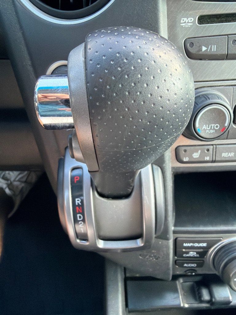 Used 2015 Honda Pilot Touring image 25