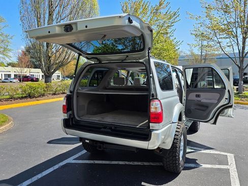 Used 2001 Toyota 4Runner SR5 AWD/4WD image 28