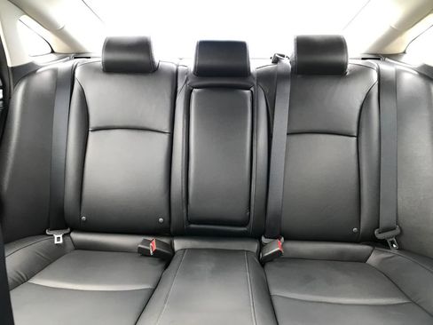 Used 2019 Honda Civic EX-L image 9