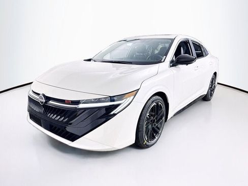 New 2026 Nissan Sentra SR image 1