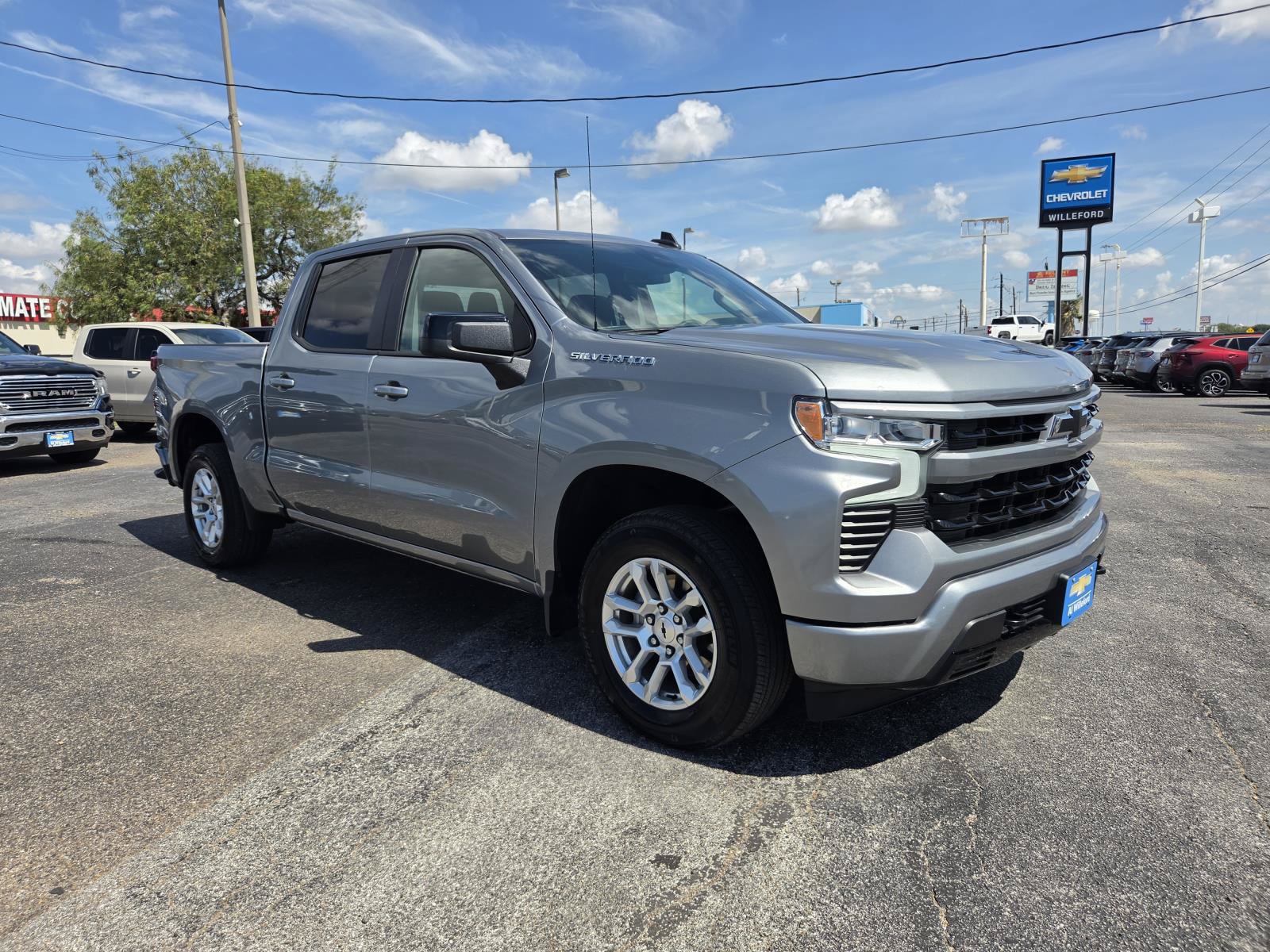 Used 2026 Chevrolet Silverado 1500 RST RWD image 7