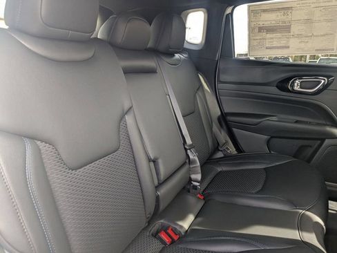 New 2026 Jeep Compass Latitude AWD/4WD image 31