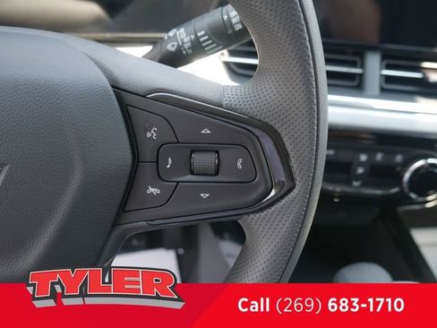 New 2025 Chevrolet Trax LT image 28