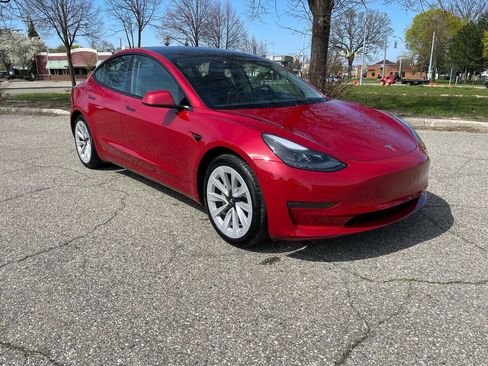 Used 2021 Tesla Model 3 Standard Range Plus image 21