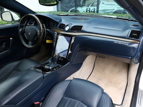Used 2011 Maserati GranTurismo Convertible RWD image 17