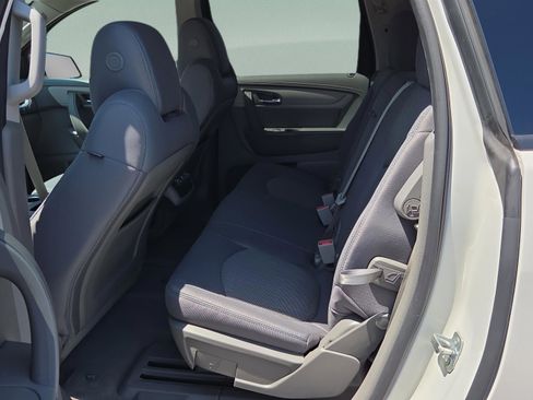 Used 2015 Chevrolet Traverse LS FWD image 10